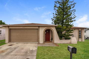 8207 Dedham Dr PORT RICHEY, FL 34668